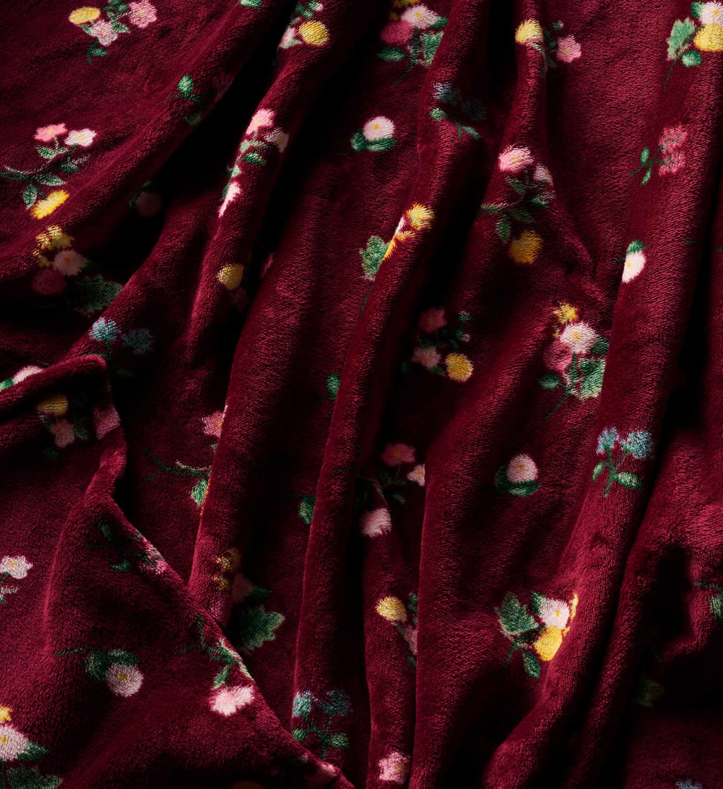 Ditsy Dahlia Travel Fleece Blanket with Trolley Sleeve