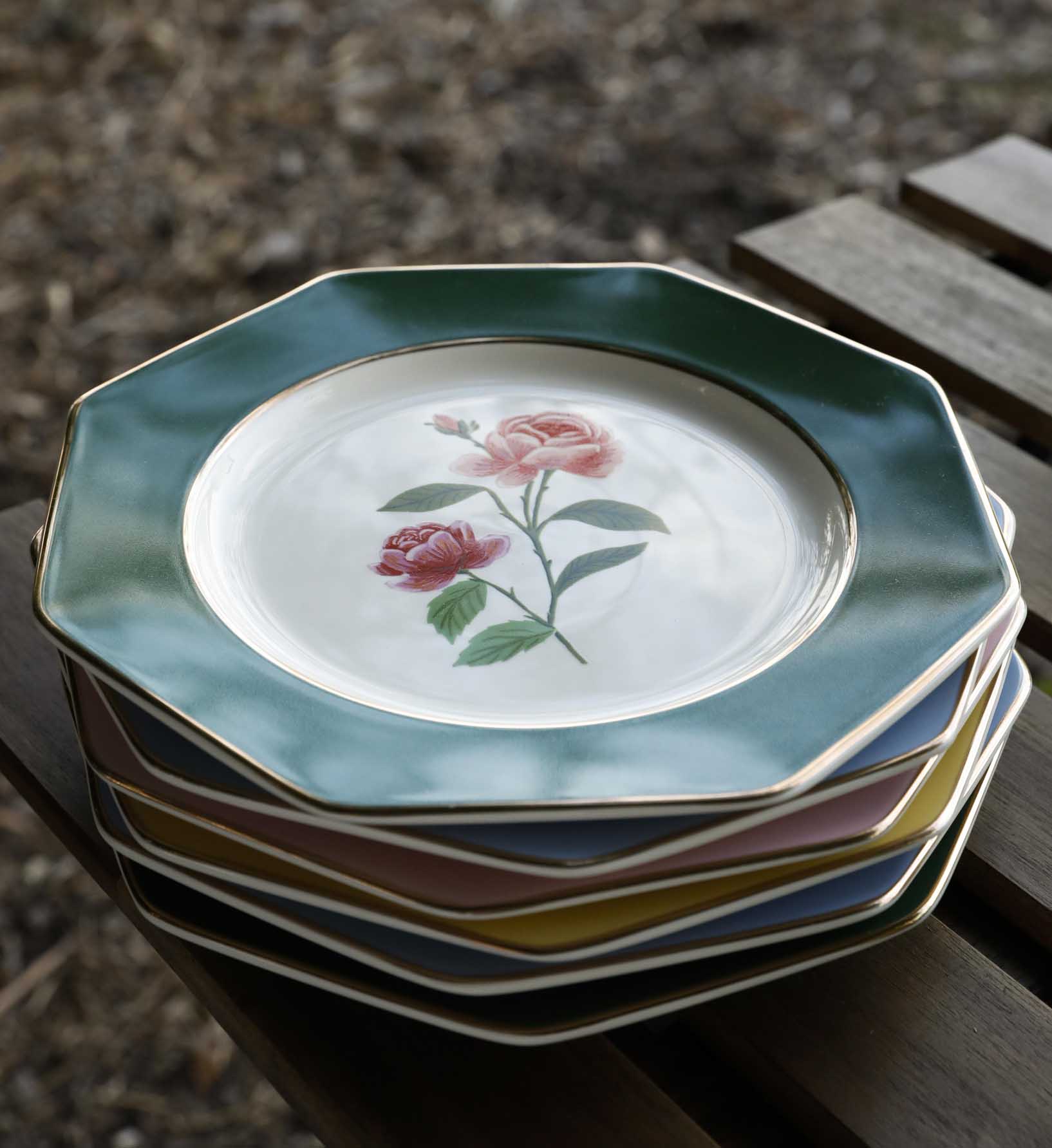 Elegant Roses Porcelain Dessert Plate Set – 4 Pieces